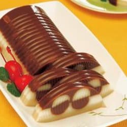 Puding Cokelat Putih Saus
