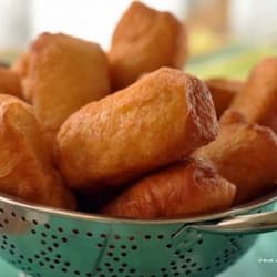 Kue Goreng Bantal Empuk