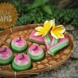 Kue Lapis Pelangi