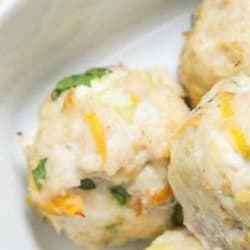 Camilan Sehat Bakso Ayam dan Wortel untuk Si Kecil