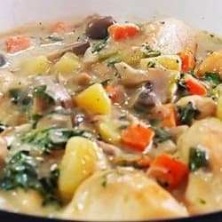 Ayam Kuah Jamur dan Sayur Nikmat