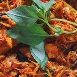 Ayam Suwir Kemangi Bumbu Bali