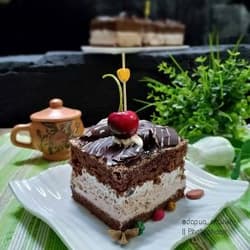 Cake Cokelat Krim Moka