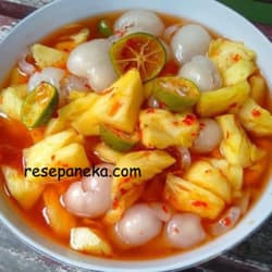 Acar Nanas Rambutan⁣