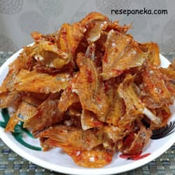Sambel Balado Ikan Asin Kriuk