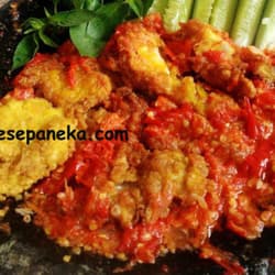 Ayam Geprek Kuning