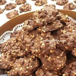 Choco Nut Cookies