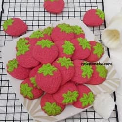 Strawberry Butter Cookies