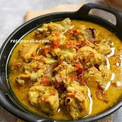 Kare Ayam Pedas
