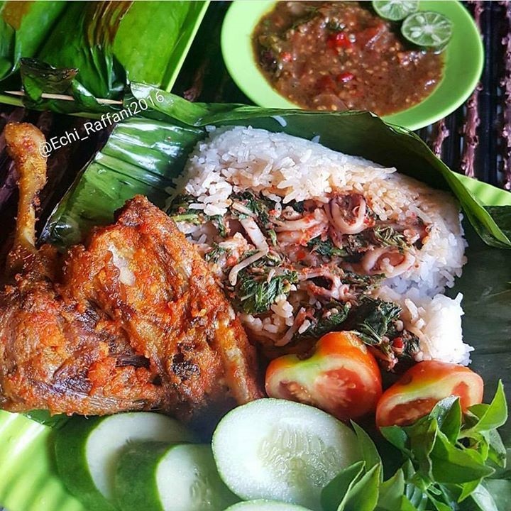Nasi Bakar Cumi