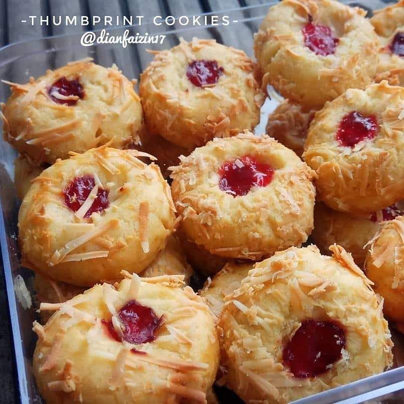 Crunch Strawberry Cheese Thumbrint Cookies