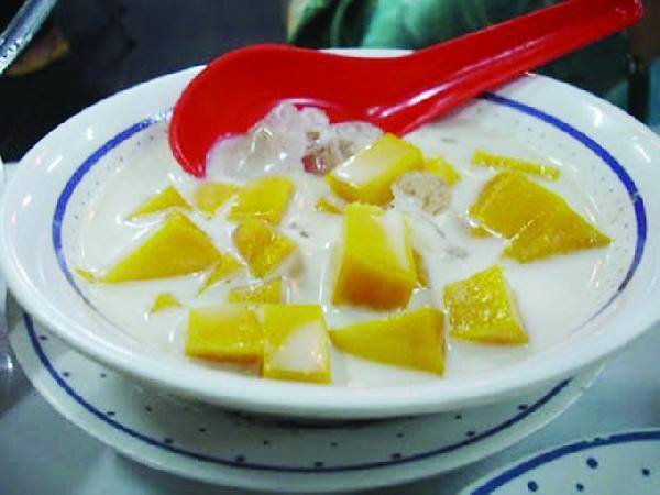 Es Laksamana Mengamuk