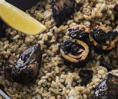 Nasi Goreng Cumi Hitam