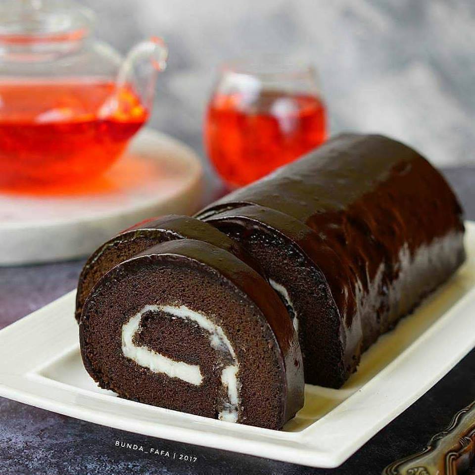 Double Choco Roll Cake