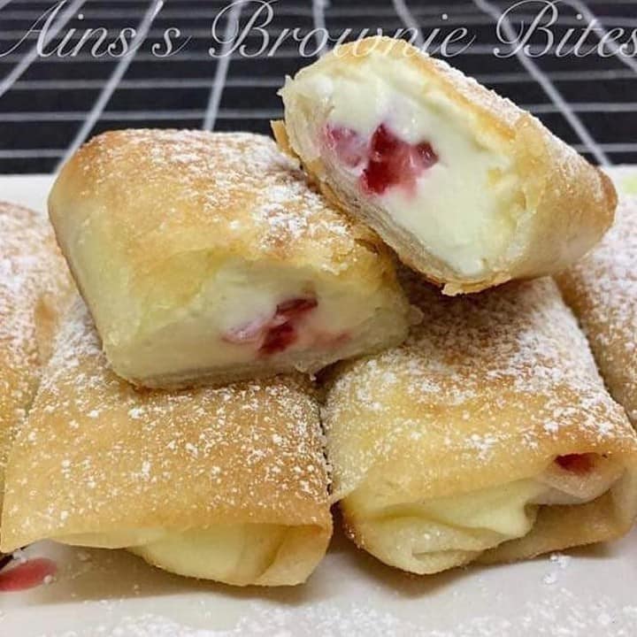 Strawberry Cheescake Rolls