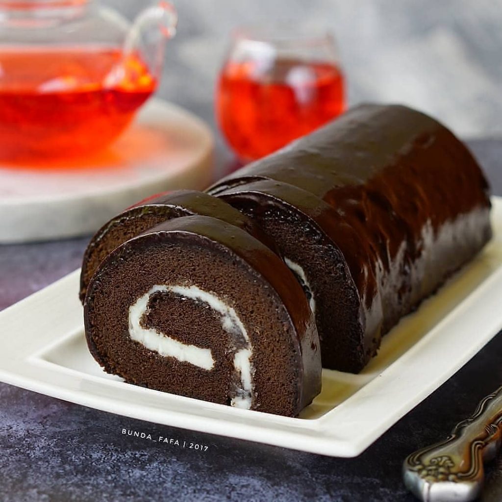 Double Choco Roll Cake