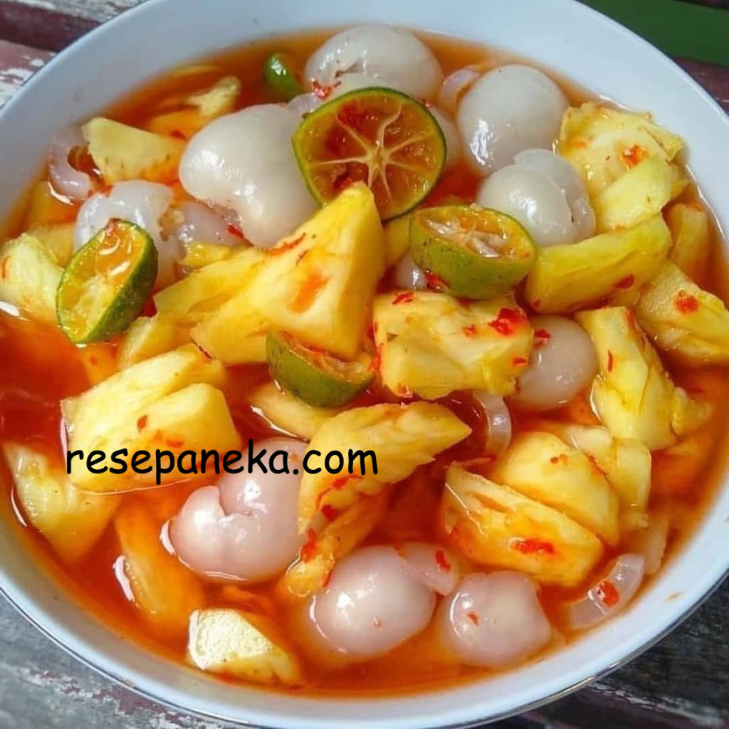 Acar Nanas Rambutan⁣