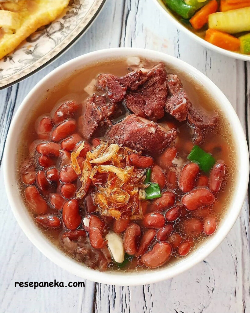 Sup Brenebon atau Sup Kacang Merah