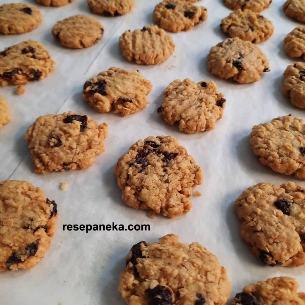 Oats Raisin Cookies