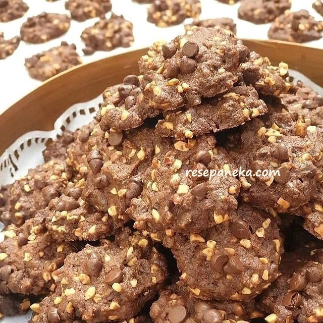 Choco Nut Cookies