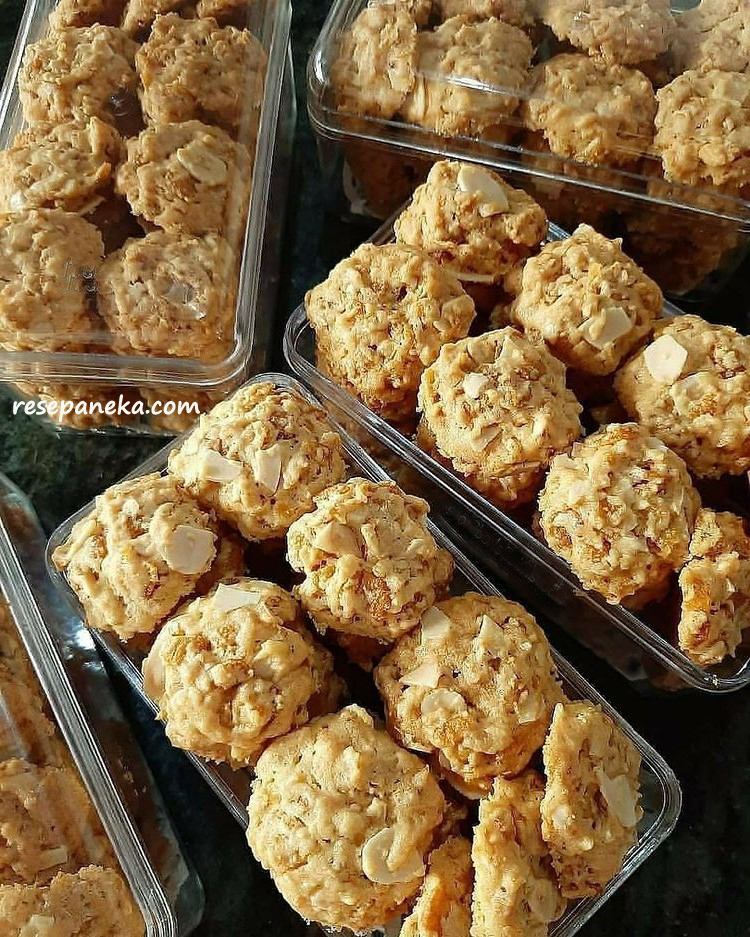 Cornflakes Almond Cookies