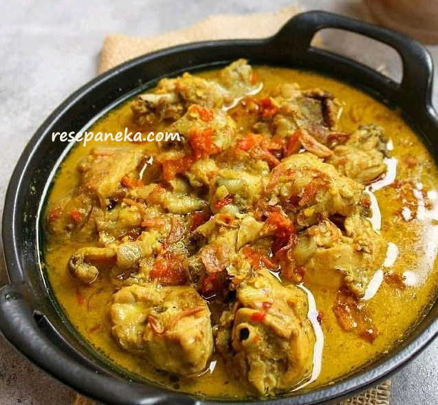 Kare Ayam Pedas